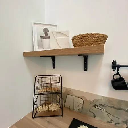 Five And Apartment *