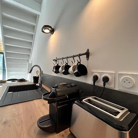 Apartment Five And Josse