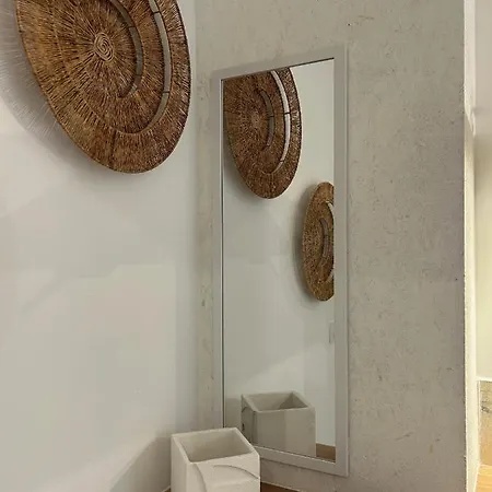 Five And Apartment Josse