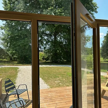 Five And Apartment *