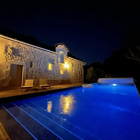 Five And Apartment *