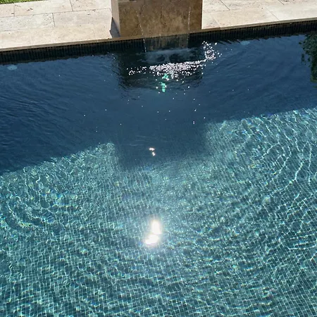 Apartment Five And Josse