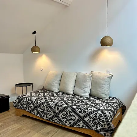 Five And Apartment
