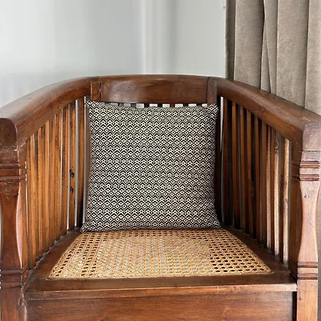 Five And 아파트 *