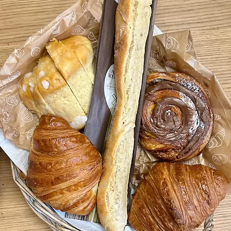 Apartment Five And Josse