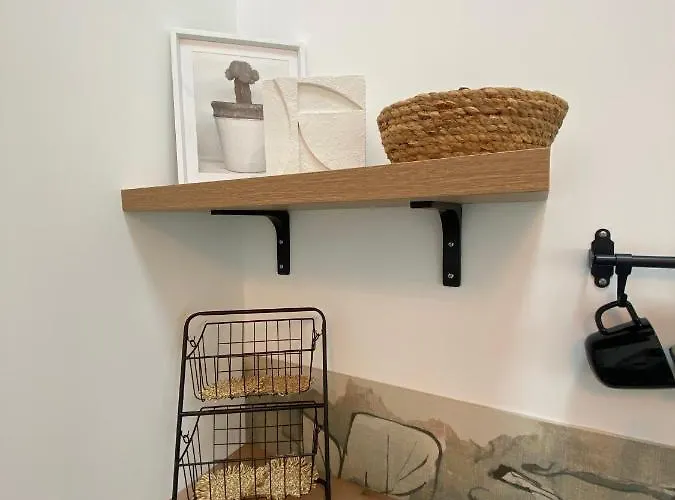 Five And 아파트 *