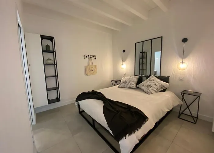 아파트 Five And *